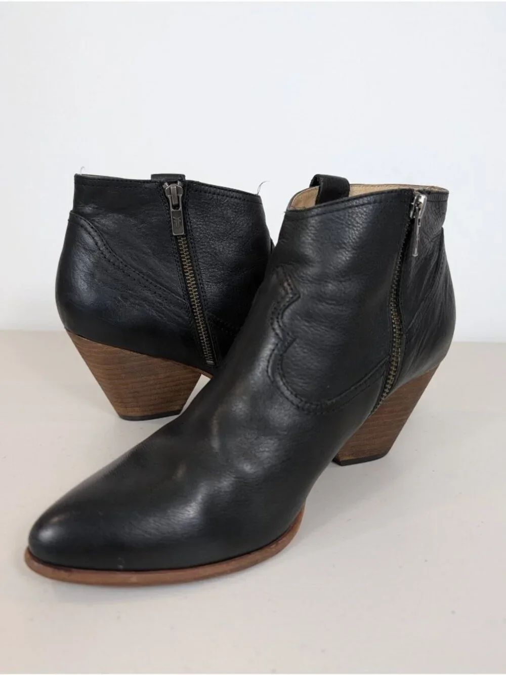Frye reina black leather booties women's size 11M